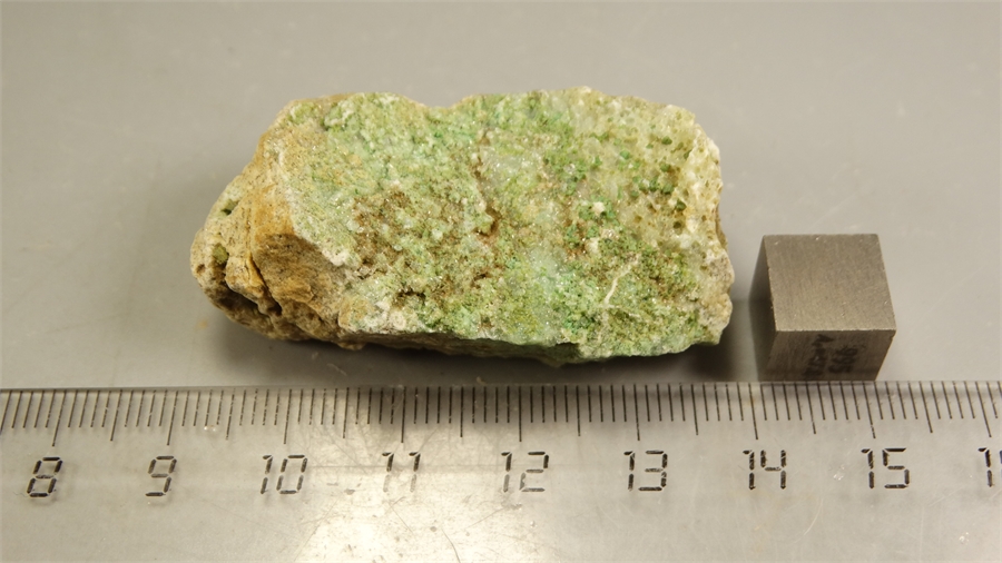 Халцедон окрашенный примесями никеля и с гарниерит 25325 - фото 72482