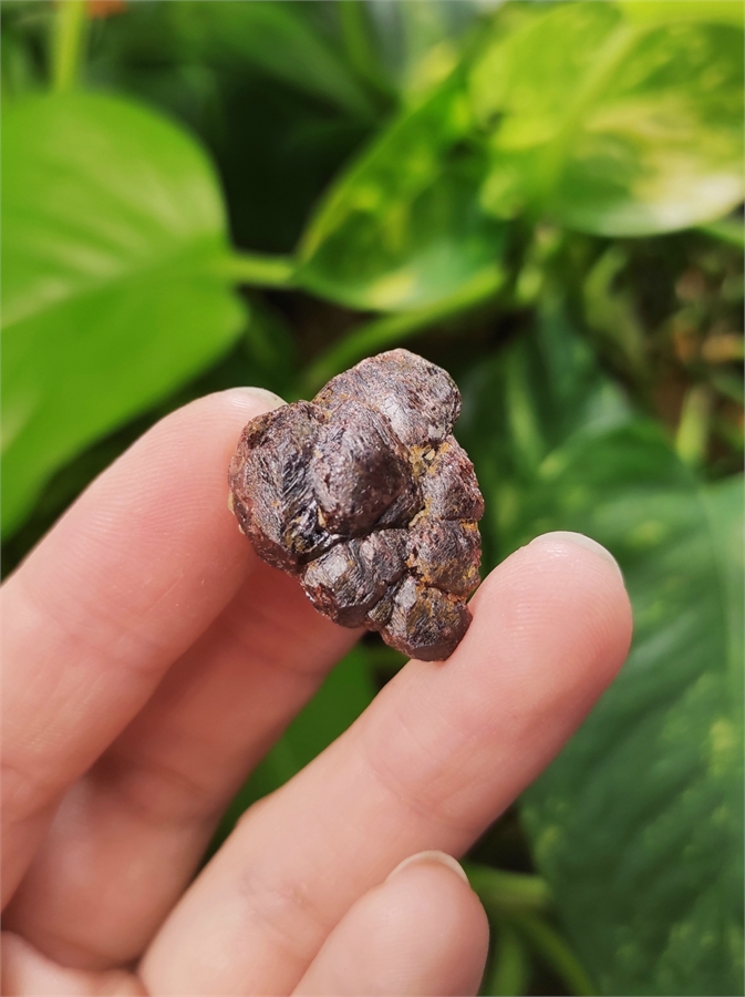 Гранат альмандин 25285