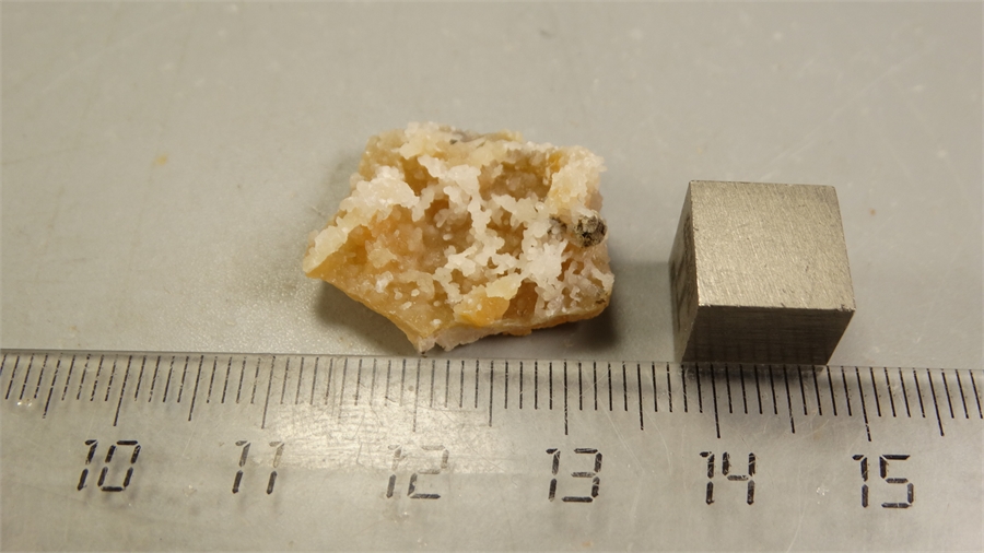 Халцедон 25392