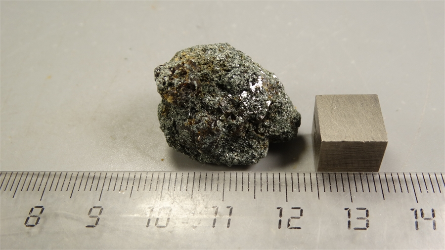 Гранат андрадит с хлоритом 25424