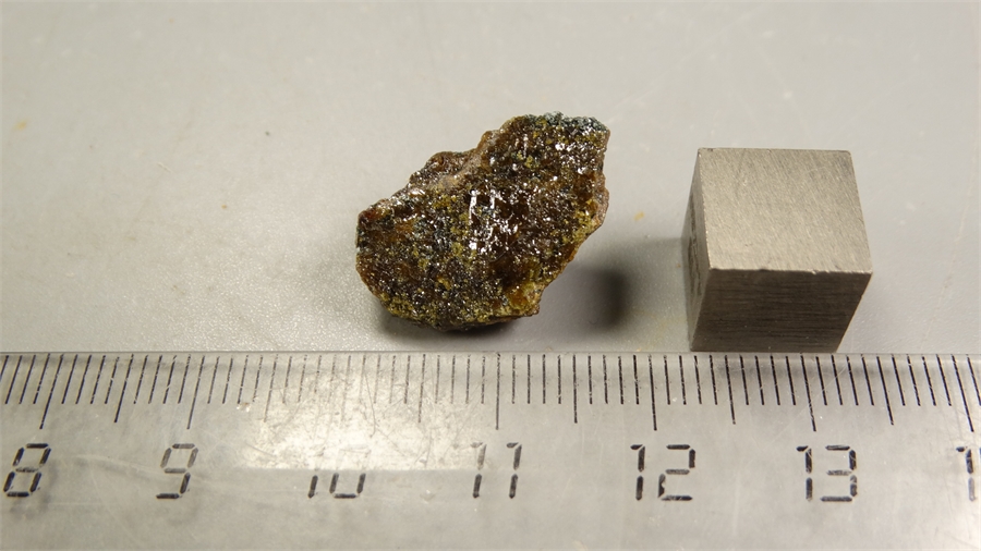 Гранат андрадит с хлоритом 25427