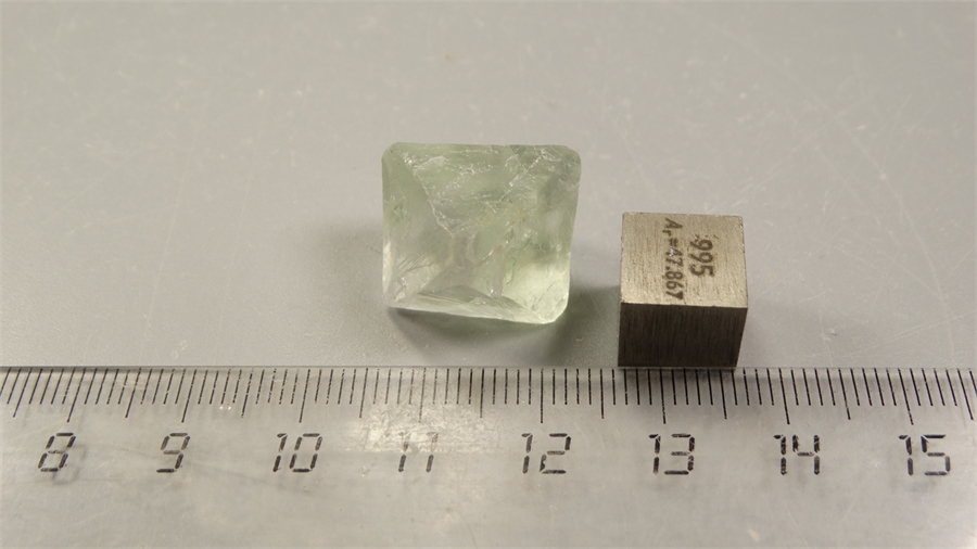 Флюорит 25438