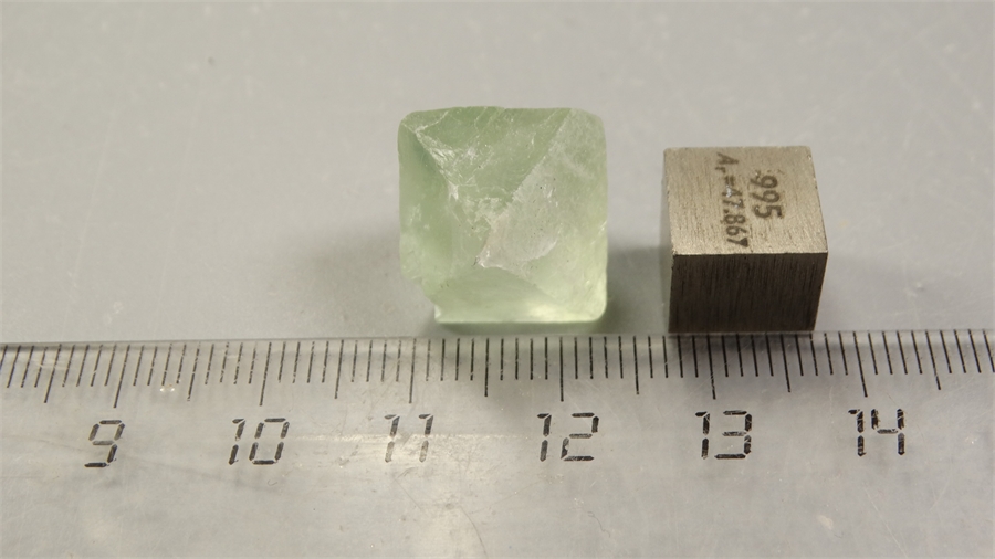 Флюорит 25443