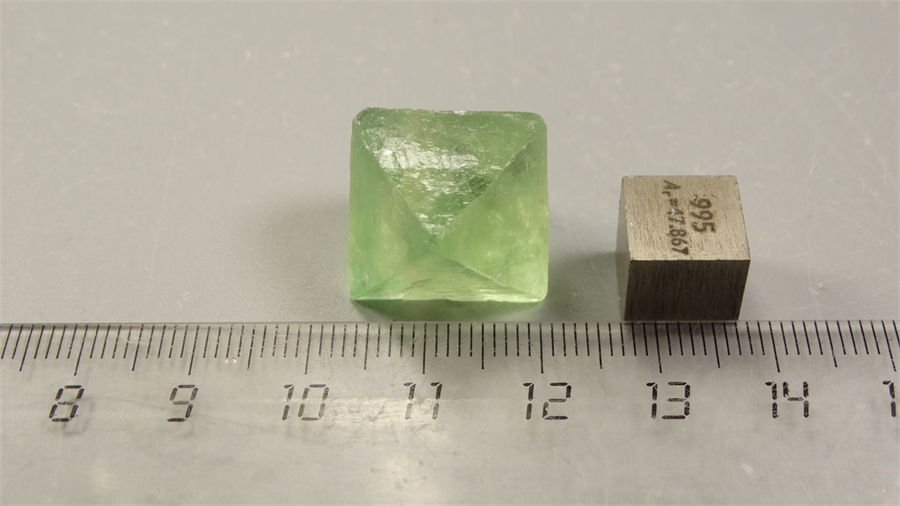 Флюорит 25446