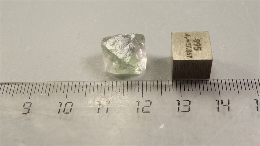 Флюорит 25456