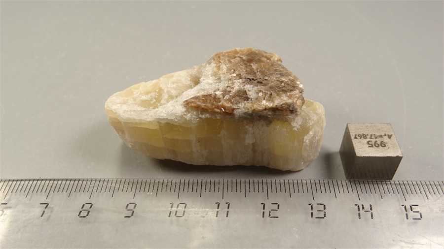 Гипс селенит 25517