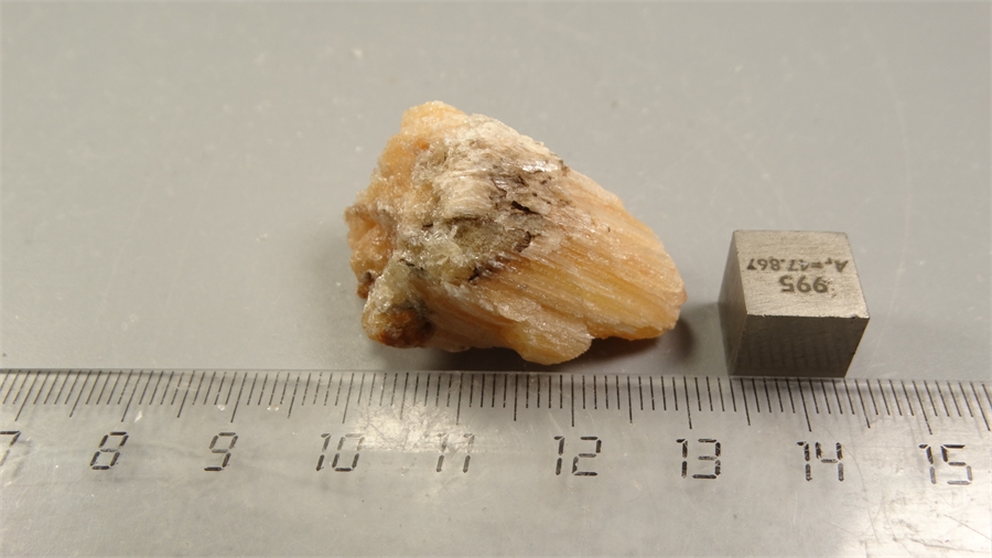 Гипс селенит 25525