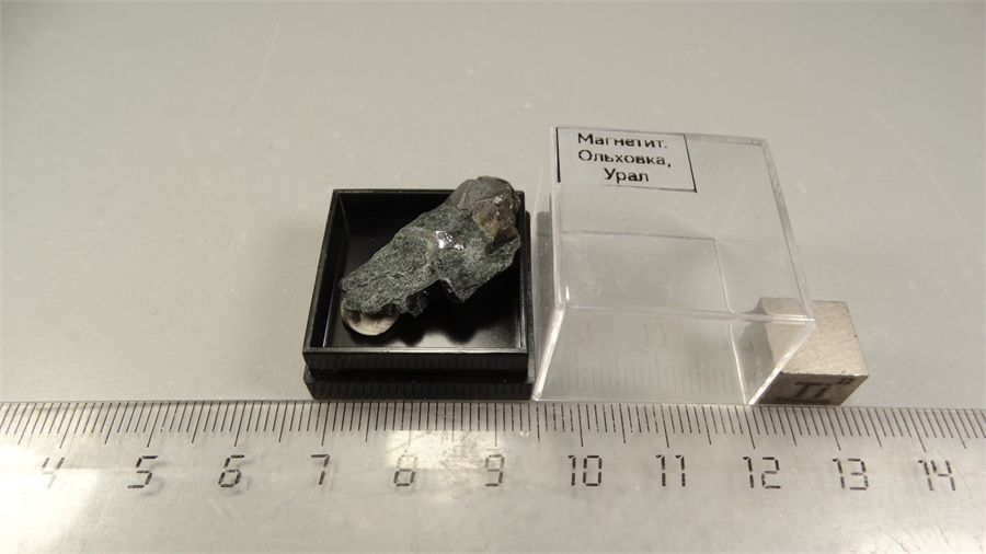 Магнетит 25568