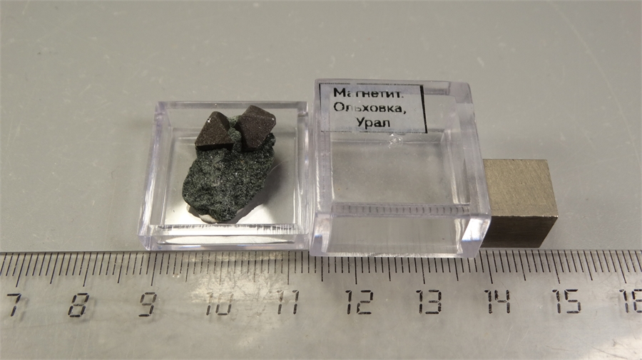 Магнетит 25571