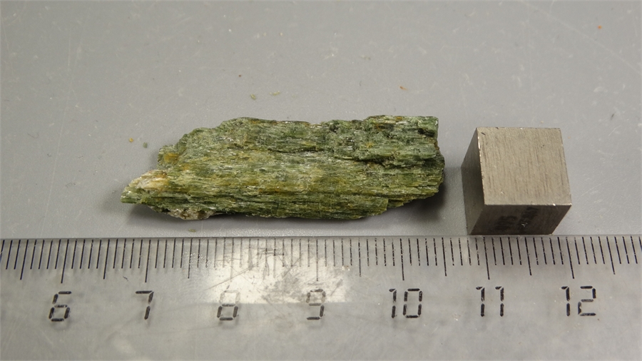 Актинолит 25633