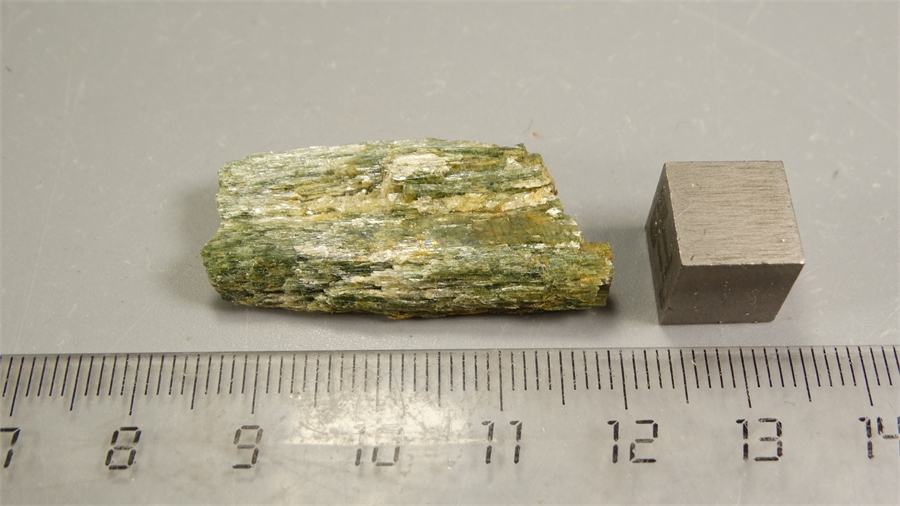 Актинолит 25636