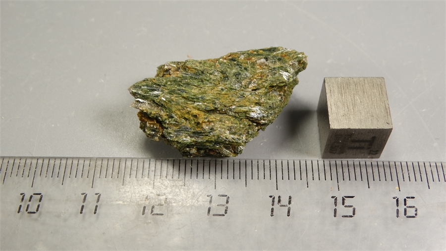 Актинолит 25637