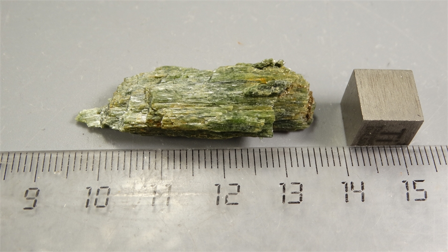 Актинолит 25642