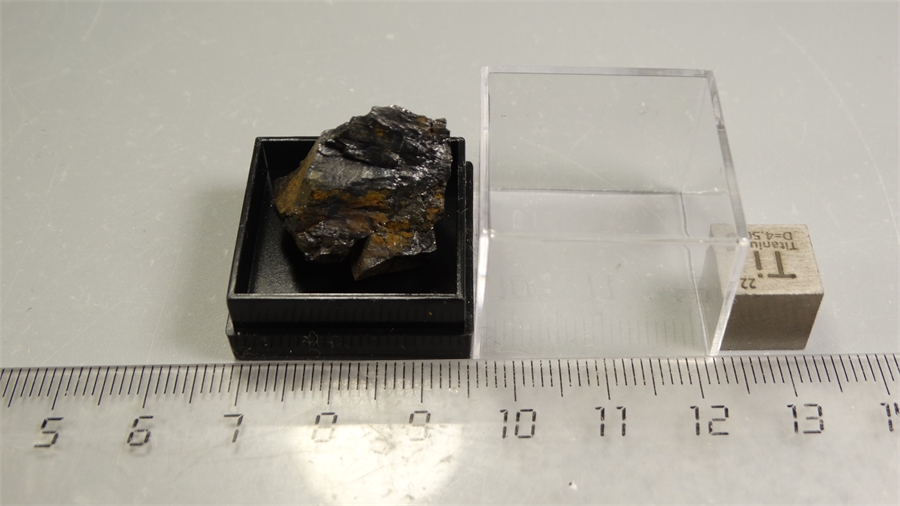 Ильменит 25707