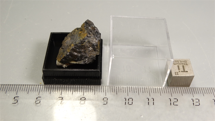 Ильменит 25712