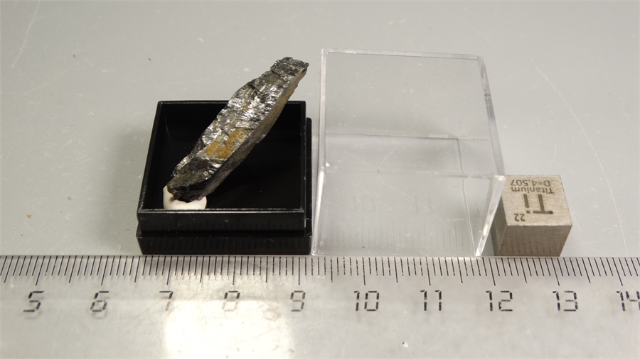 Ильменит 25713