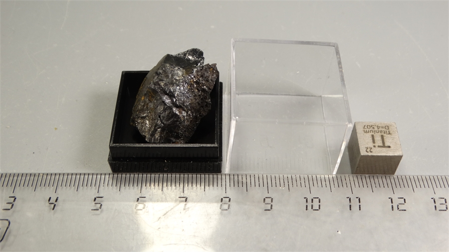 Ильменит 25720