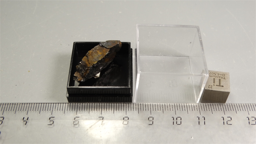 Ильменит 25721