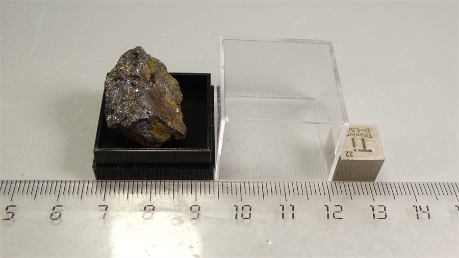 Ильменит 25723