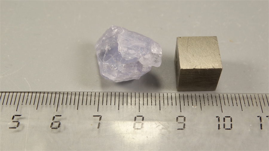 Флюорит 25732