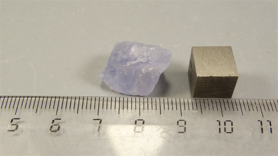 Флюорит 25741