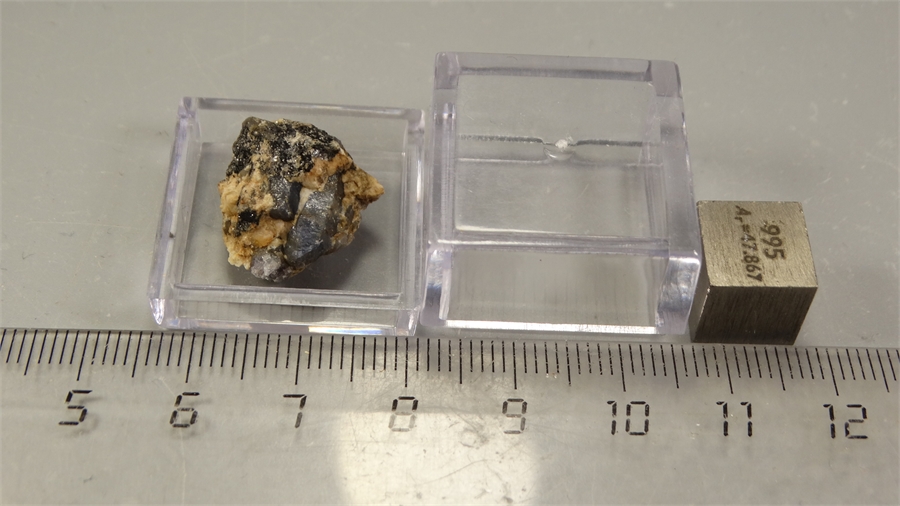 Корунд сапфировидный 25762