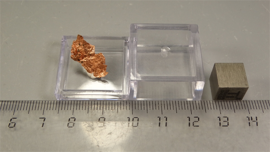 Самородная медь 25805