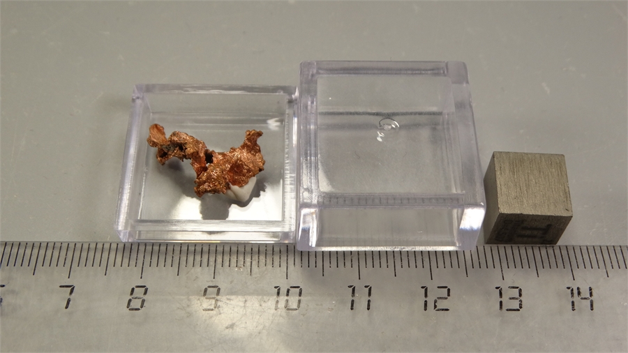 Самородная медь 25806