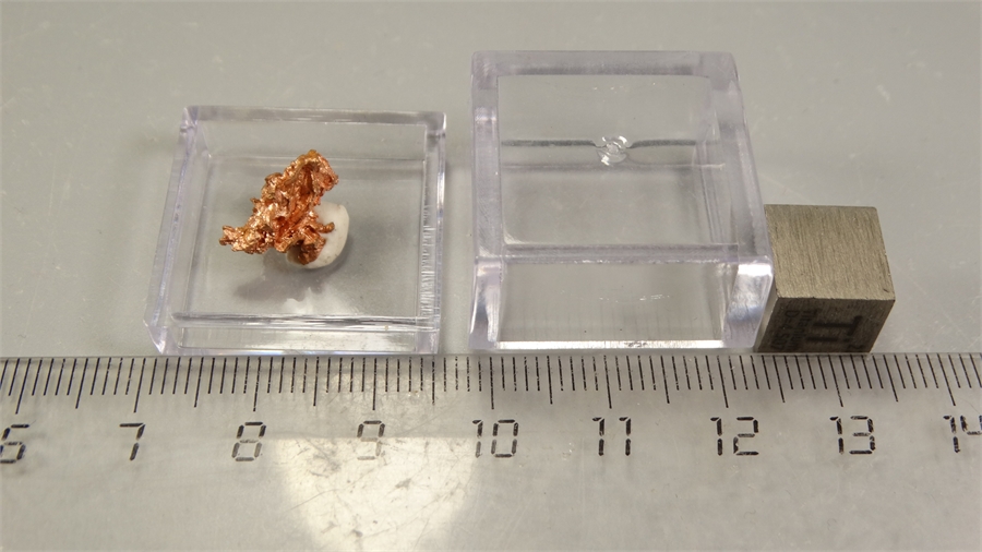 Самородная медь 25815