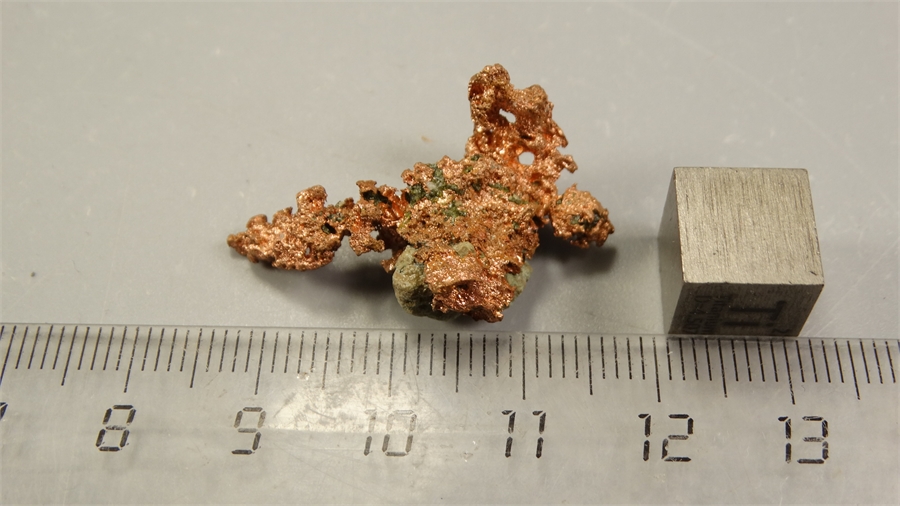 Самородная медь 25822