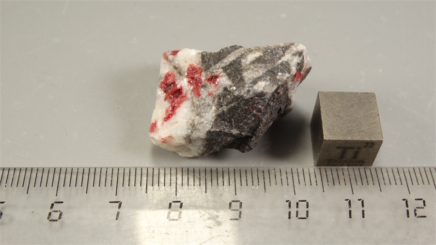 Киноварь в доломите 25991