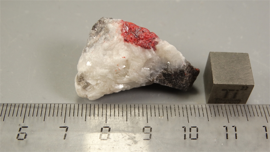 Киноварь в доломите 25996