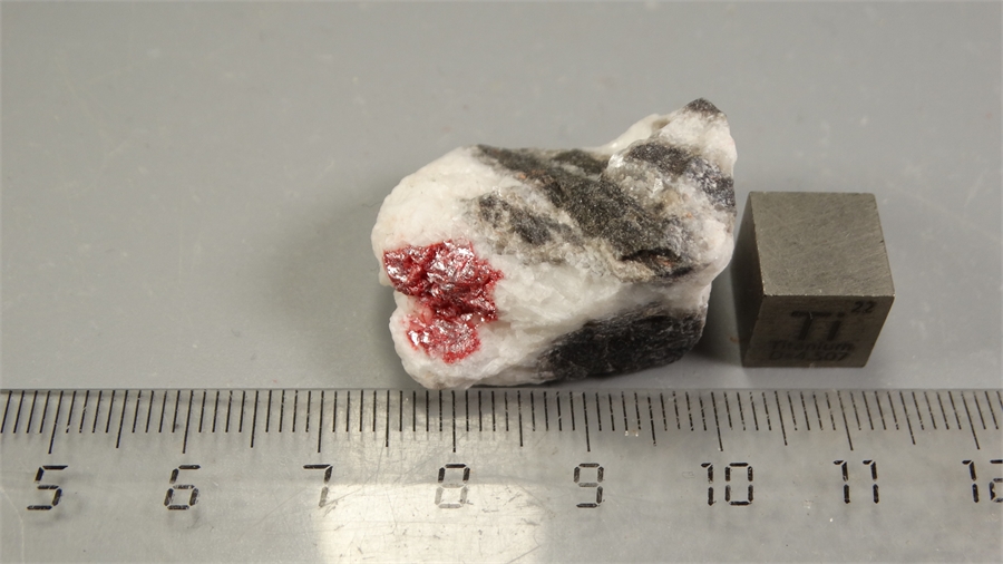 Киноварь в доломите 25998