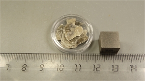 Мусковит 24414