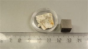 Мусковит 24416