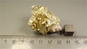 Мусковит 24784