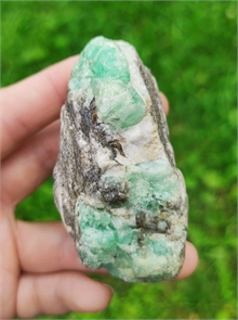 Берилл в слюдите 24664