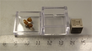 Желтый корунд сапфир 24914