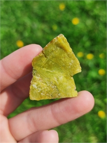 Опал фисташковый 23462