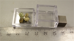 Гранат демантоид 24976