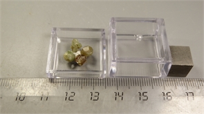 Гранат демантоид 24981