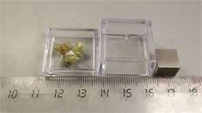 Гранат демантоид 24983