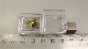 Гранат демантоид 24984