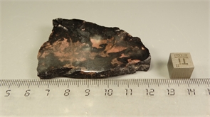 Родонит и оксиды марганца 25121