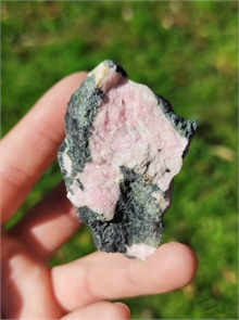 Тулит в габбро 24323