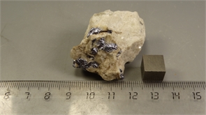 Молибденит 25256