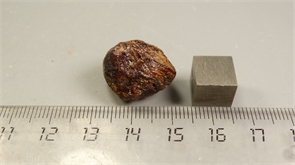 Гранат альмандин 25283