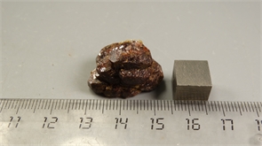 Гранат альмандин 25285