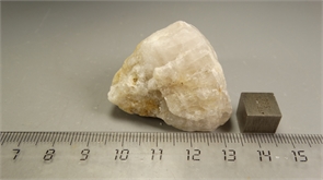 Флюорит 25307