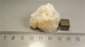 Флюорит 25312